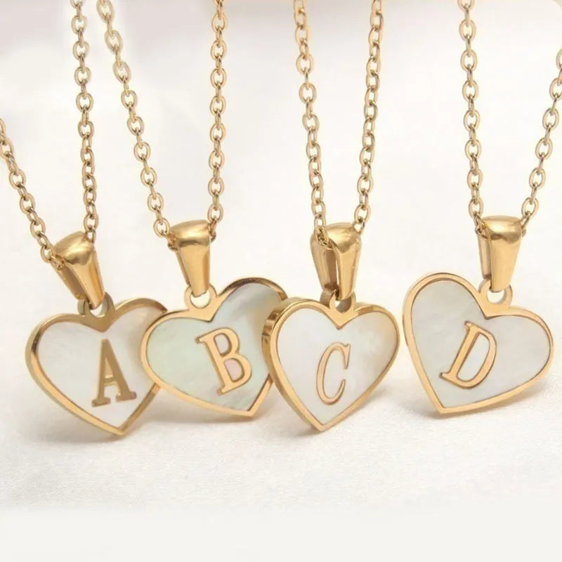 Gold-plated heart-shaped necklace with white shell pendant and personalised initial letter on 45+5cm chain