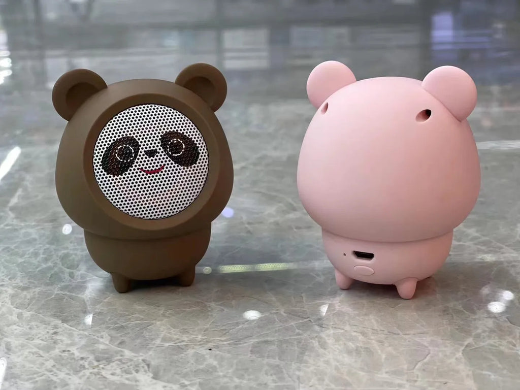 Cartoon panda desktop wireless Bluetooth speaker in white plastic with USB power