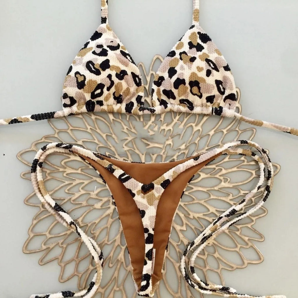 Women's printed bikini swimsuit with quick-dry fabric and cotton lining in briefs style