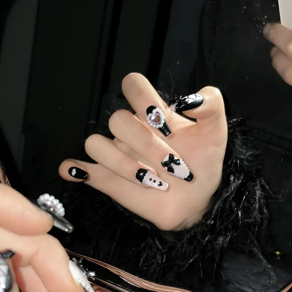 Black and pink heart hand-painted detachable manicure with cat's eye finish and bow design