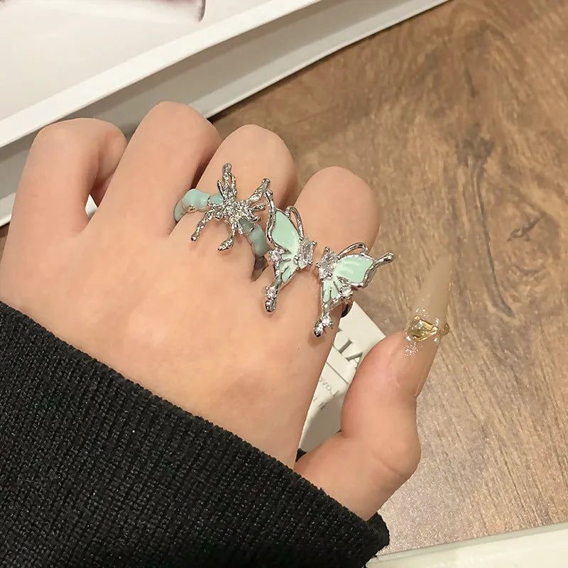 Copper butterfly women's ring with Chinese style design and open loop construction