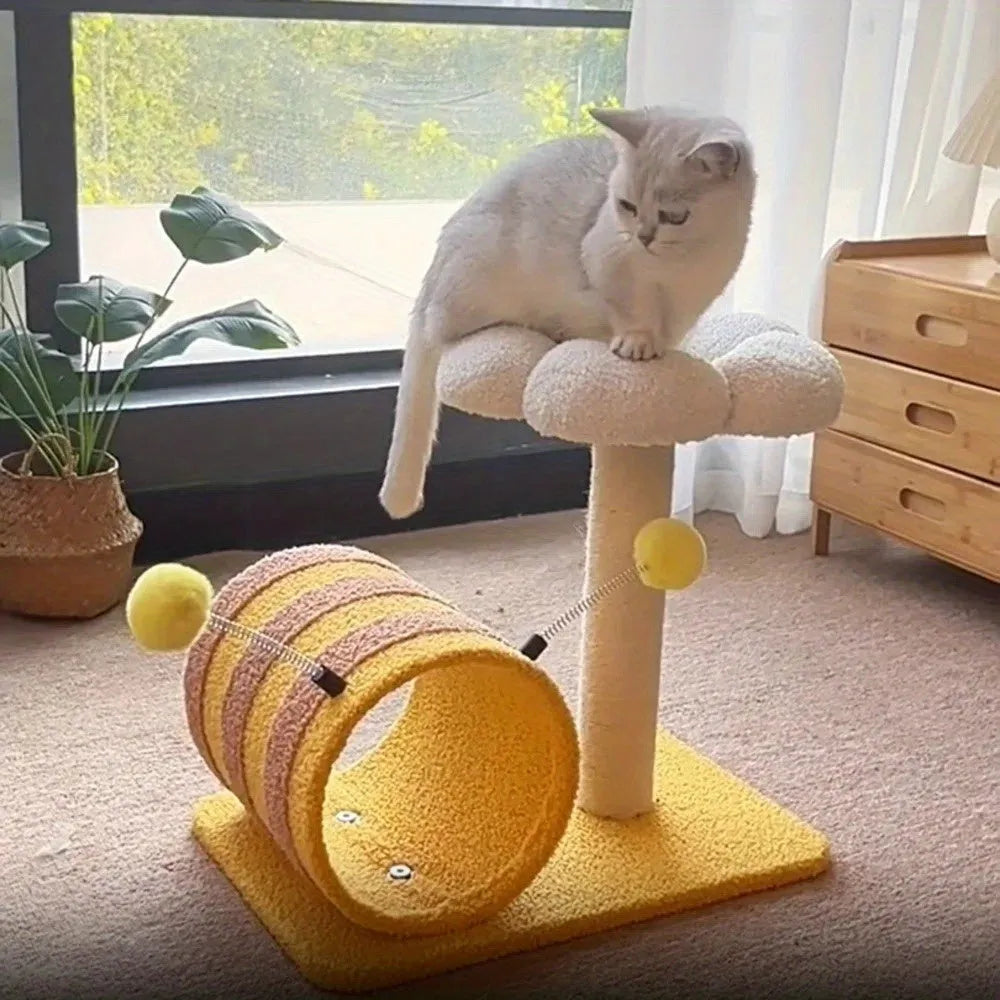 Yellow bee-themed cat climbing frame with sisal scratching surface and tunnel, dimensions 46x36x25cm