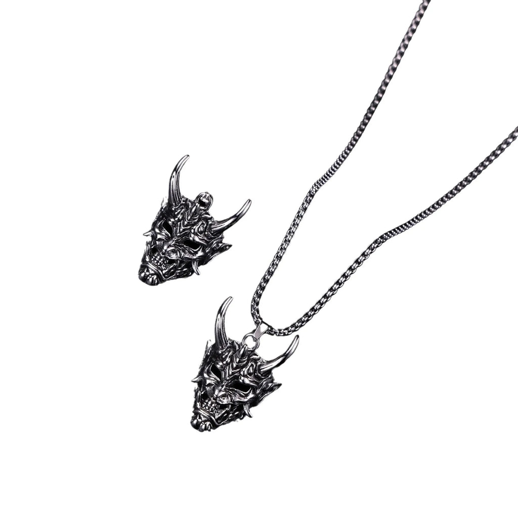 Men's vintage silver necklace with 40mm by 27mm zinc alloy pendant