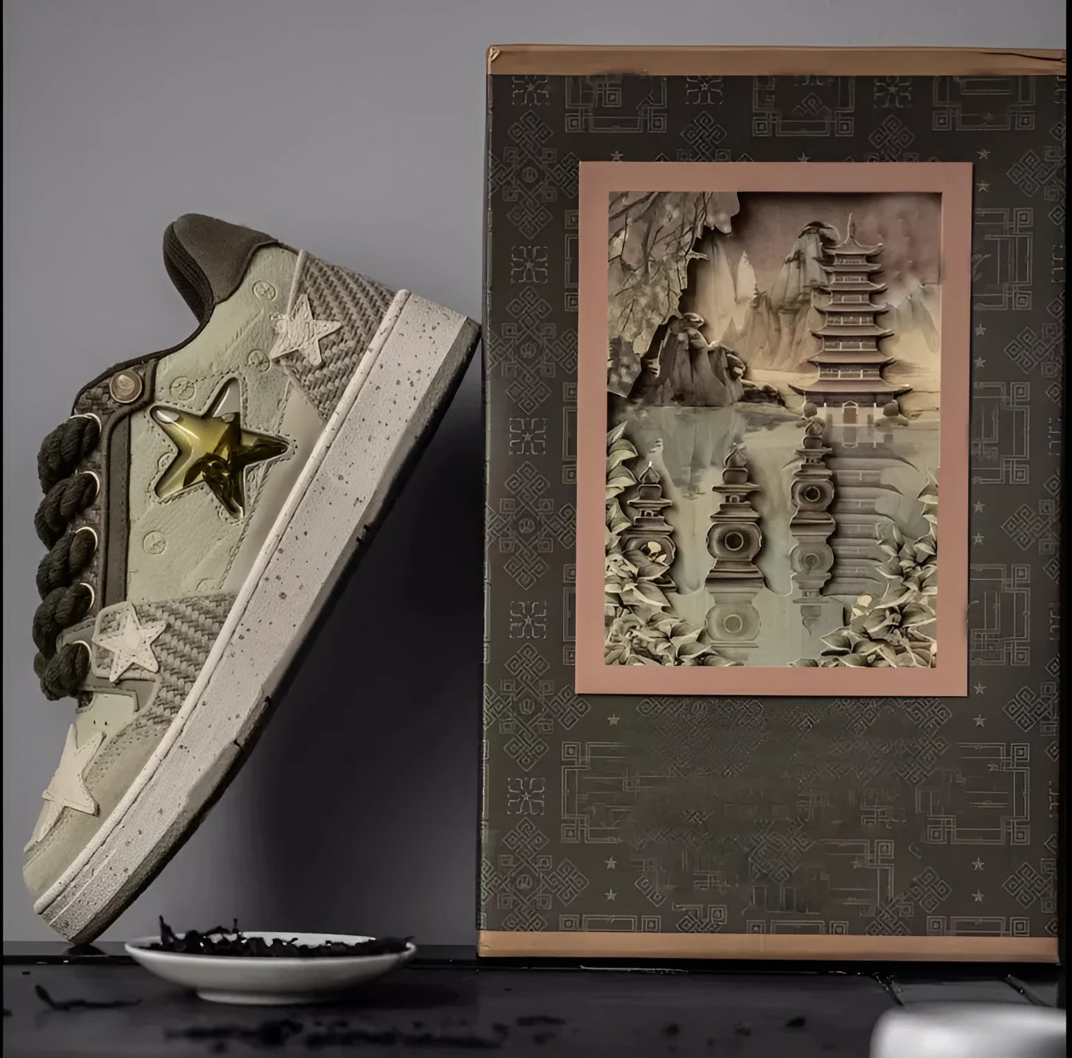 Green China-chic star pattern casual sneakers with mesh lining and rubber soles