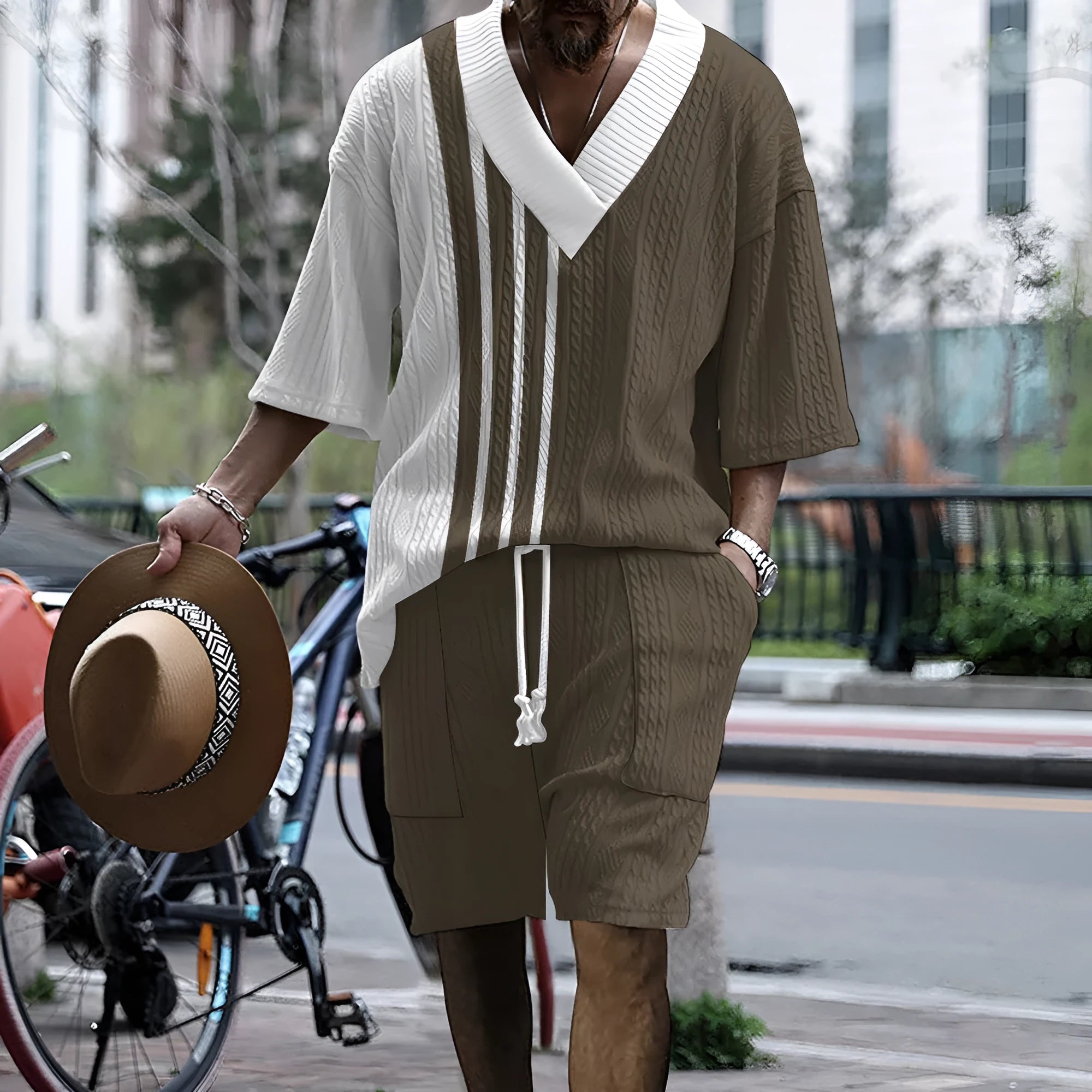 Men's printed drop-shoulder knitted shorts suit with short-sleeved top and matching shorts in chemical fibre blend fabric