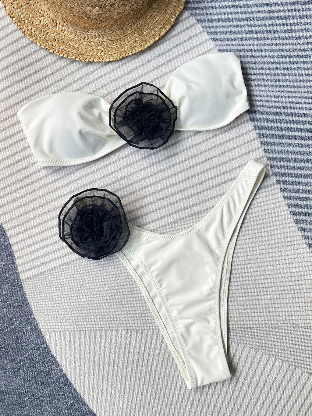 Floral pattern split bikini swimsuit with tube top and shorts in polyester fabric