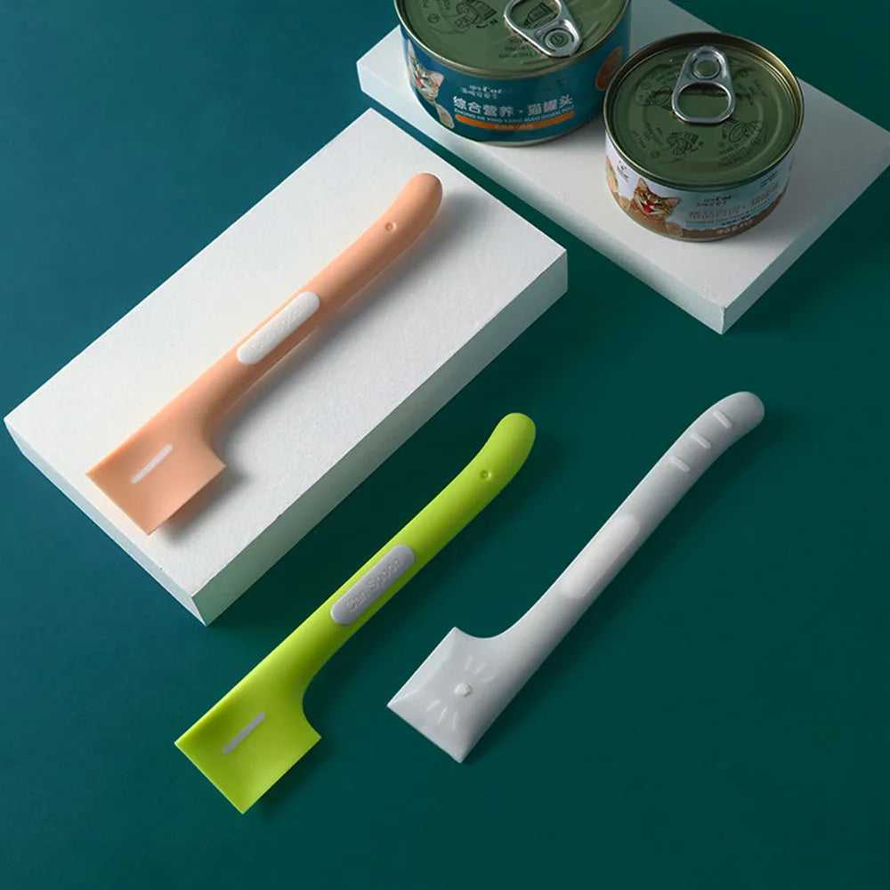 TPR pet feeding spoon with long handle for canned cat and dog food in green colour