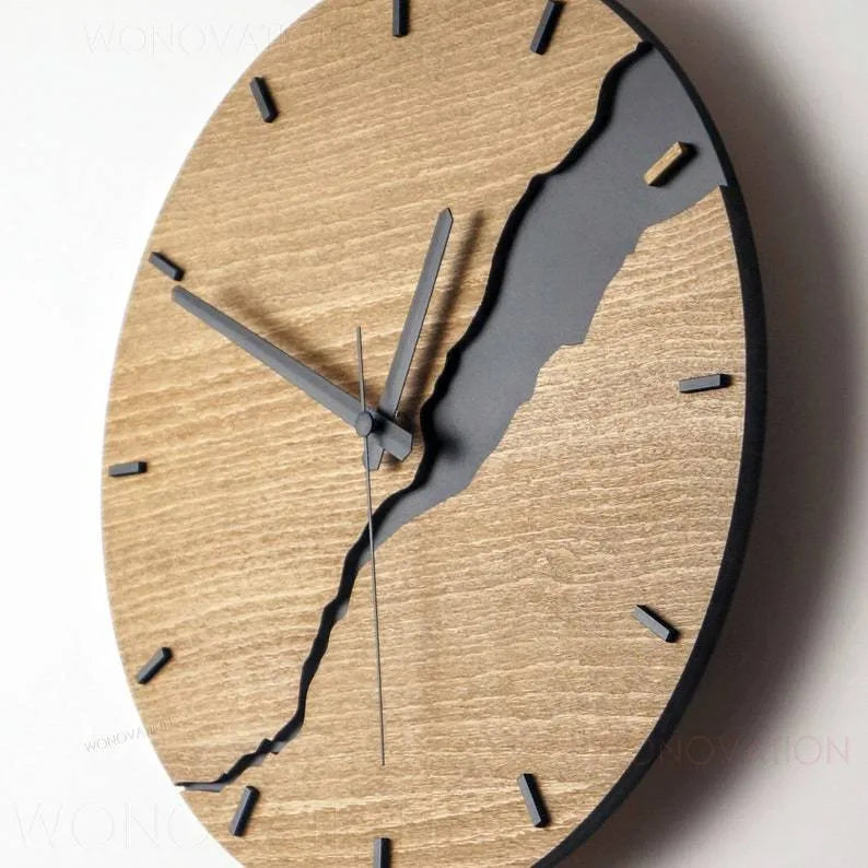 Modern wooden wall clock with crack pattern design in wooden shell with quartz movement