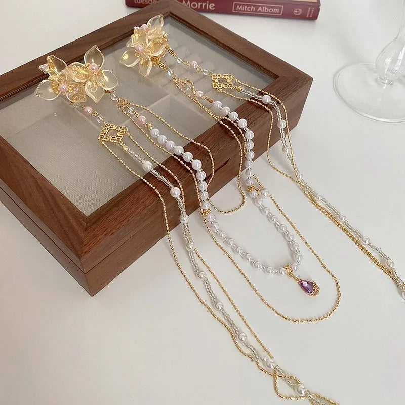 Women's gold grip diamond tassel hairpin with acrylic construction and fashion OL style design
