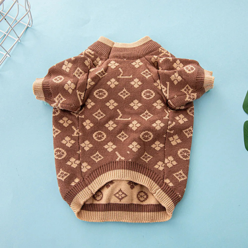 Wool dog sweater in European American style for autumn and winter warmth