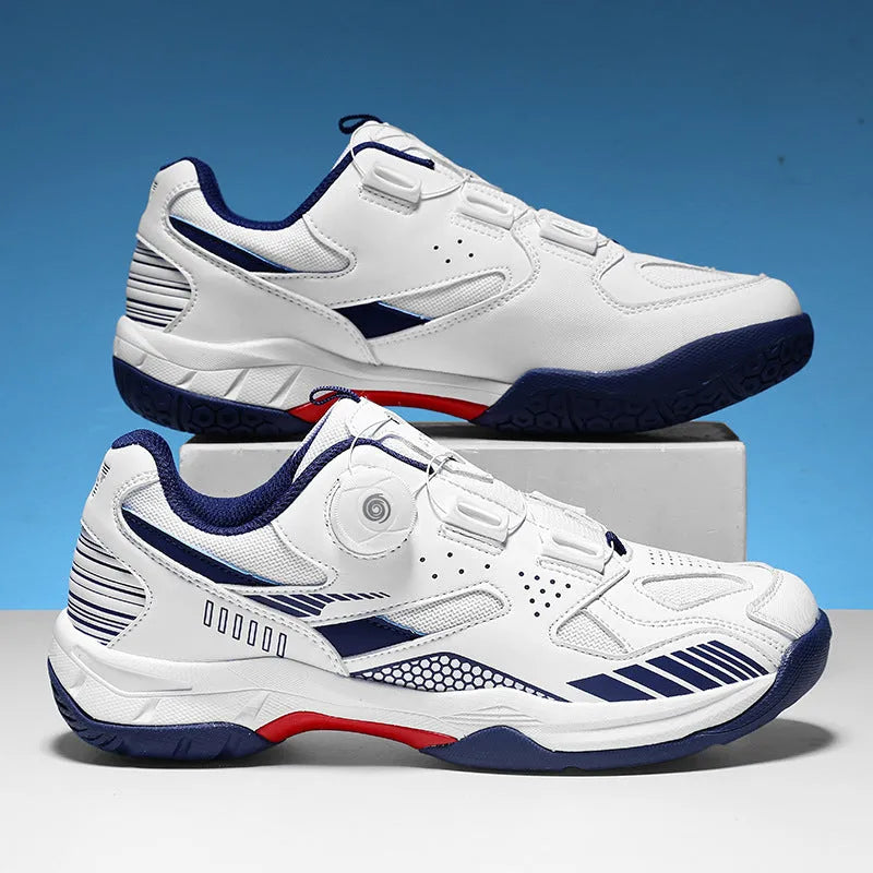 Unisex casual sneakers in round-toe design with microfiber and fabric upper