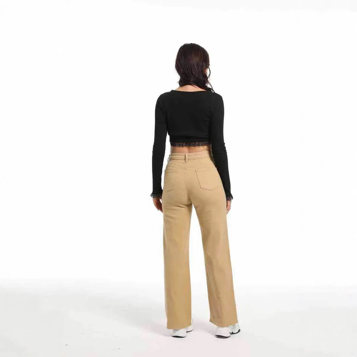 Women's straight leg jeans in wide leg style with high waist in apricot colour