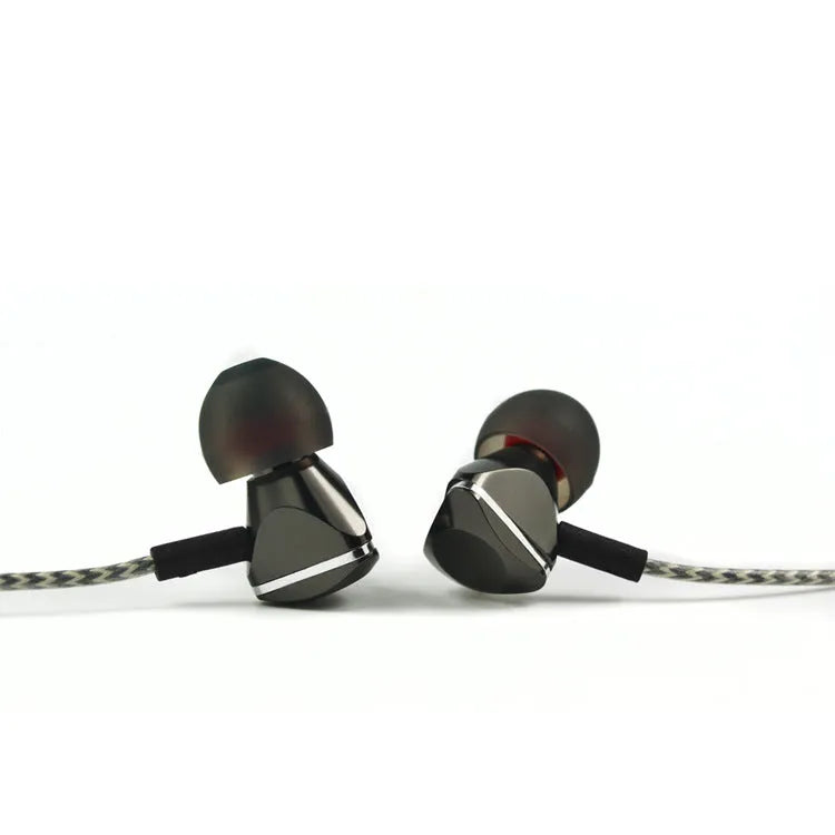 Black wired in-ear earphone with heavy bass 10mm driver and built-in microphone on white background