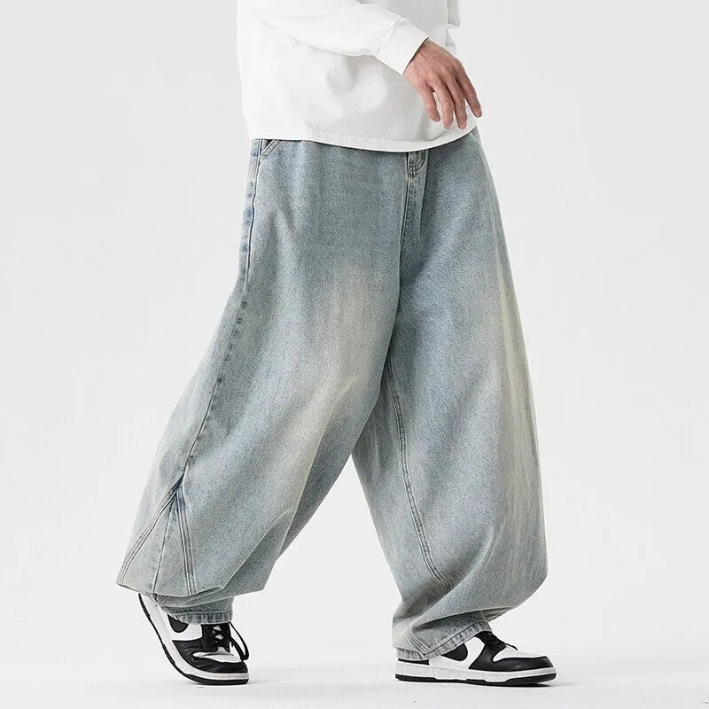 Men's plus size baggy jeans in cotton denim with wide leg straight opening