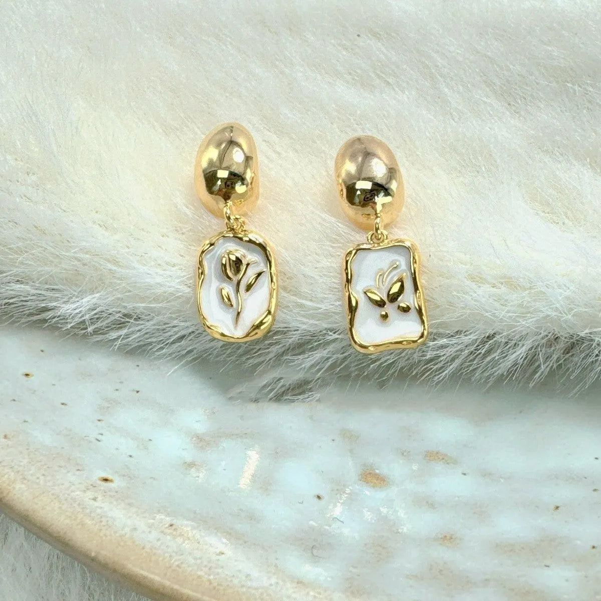 S925 silver needle asymmetric ear stud for women with geometric floral electroplated design
