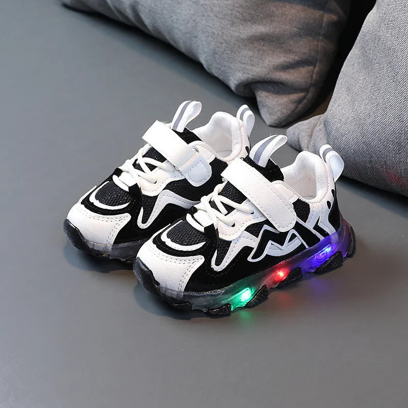 Children's breathable mesh sneakers with Velcro fastening in black, pink, and grey colours