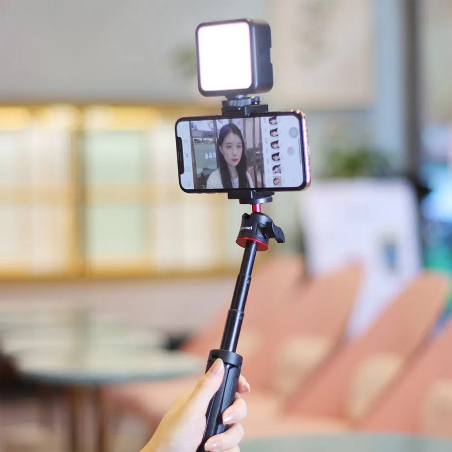 Combo 8 mobile phone vlog selfie stick set with fill light bracket and phone stand.