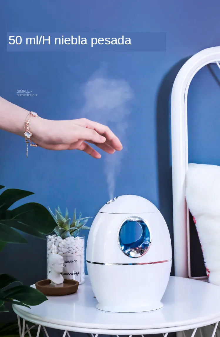 White round silent USB aromatherapy spray humidifier with 800ml water tank.