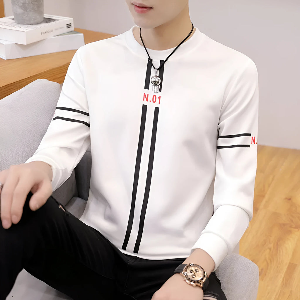Mens printed long-sleeve T-shirt in black with stripe pattern, round neck, straight fit on model