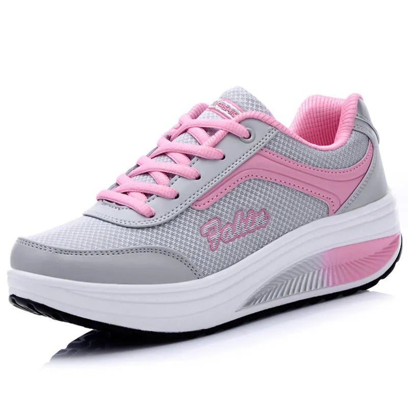 Women's heelless sports shoes in multiple colours with 3-5cm mid-heel for travel and spring wear