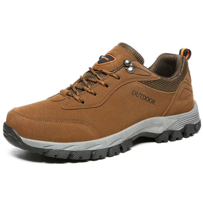 Men's large size low-cut hiking shoe in army green with viscose rubber sole.