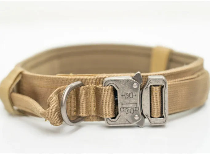 Nylon dog collar for large and medium dogs in khaki, adjustable 36-59cm