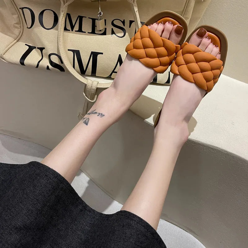 Women's plaid pattern PVC beach sandals with a thick anti-skid sole in green.
