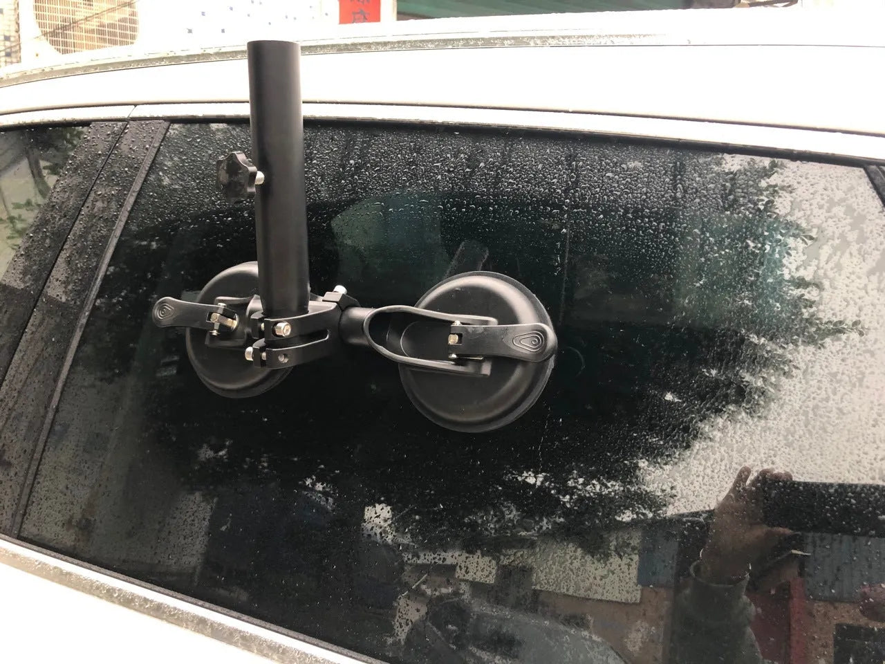Black off-road vehicle flagpole sucker base with round suction cup and rubber disc