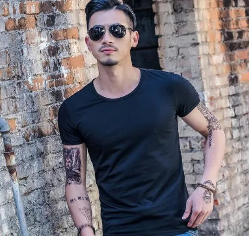 Men's bamboo fibre summer T-shirt in multiple colours showing casual fit.