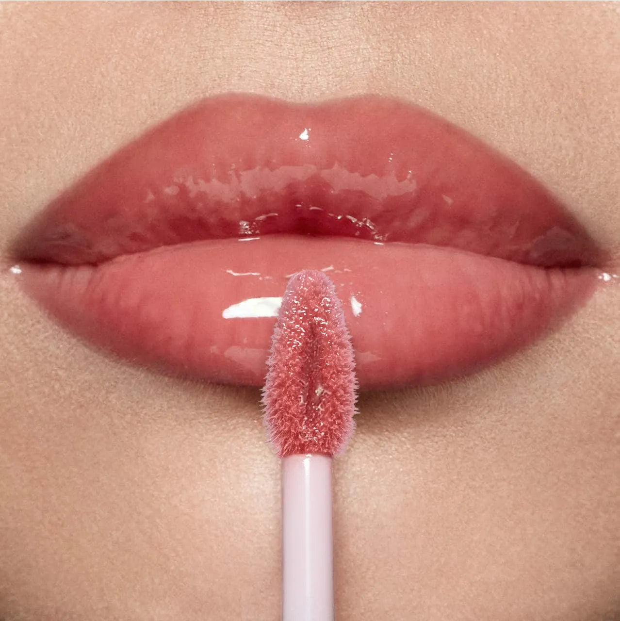 PHOFAY Hyaluronic Lip Gloss 4ml in colour 01, long-lasting moisturising lip gloss with glossy finish