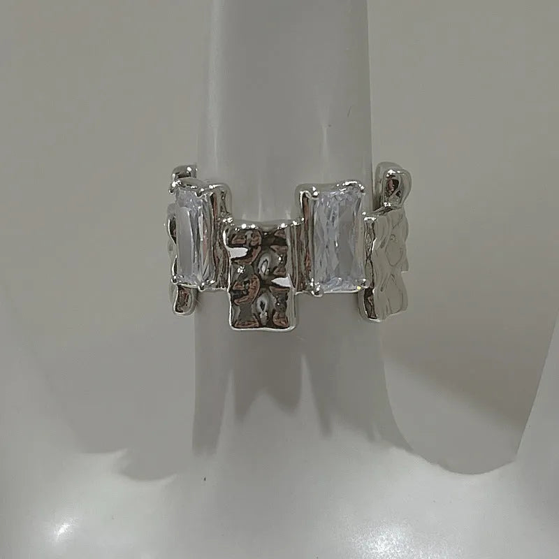 Open geometric silver ring with three-dimensional zircon decoration in retro pastoral style
