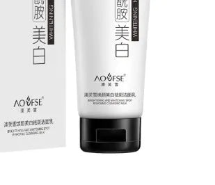 White bottle of whitening and freckle removing facial cleanser, 100ml.