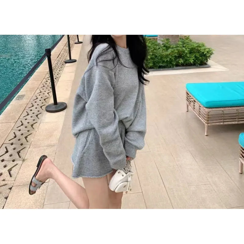 Women's loose-fitting long sleeve sweater and wide leg knitted shorts two-piece set in dark gray colour