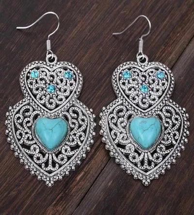Vintage heart shaped green earrings with matching pendant necklace on box chain