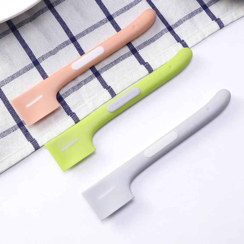 TPR pet feeding spoon with long handle for canned cat and dog food in green colour