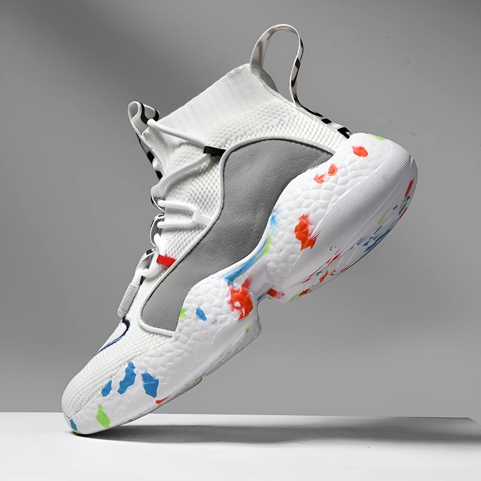 Men's camouflage pattern sneakers with mesh upper and vulcanised rubber sole