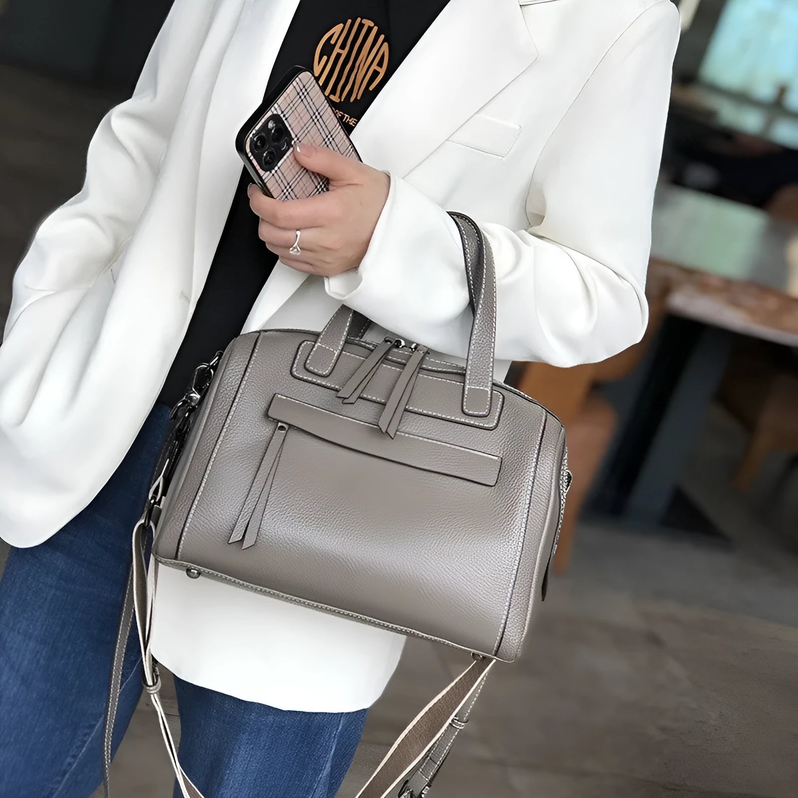 Genuine leather messenger bag with Boston lychee pattern texture in horizontal square shape