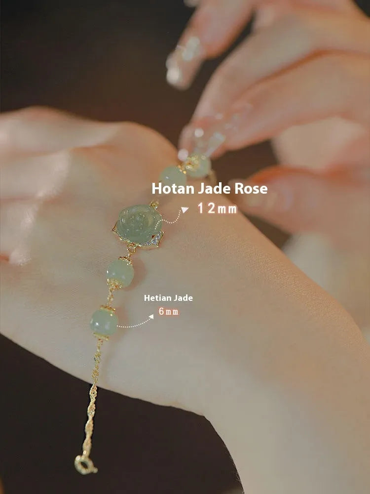 Women's bracelet with Hetian jade rose colour, floral shape, rose elements, and 14K gilded finish.