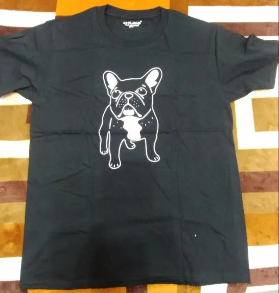 100% cotton loose fit print t-shirt in black with short sleeves and round neck