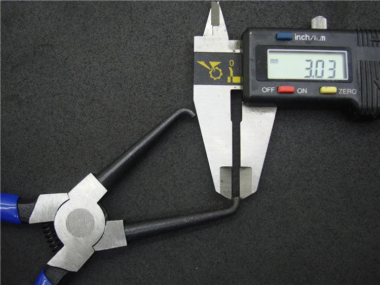 Caliper tubing pliers with special jaws for fuel pipe connector removal in two size options