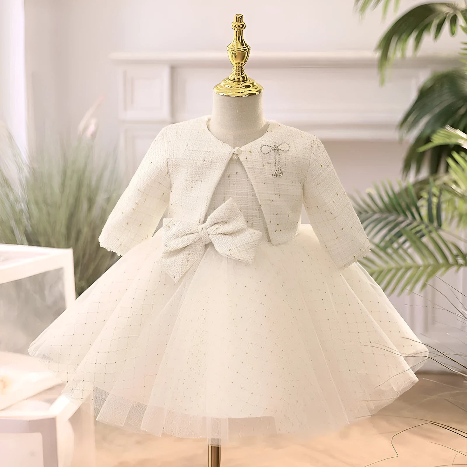 White long-sleeved princess style flower girl wedding dress with polyester lining for heights 80-160cm