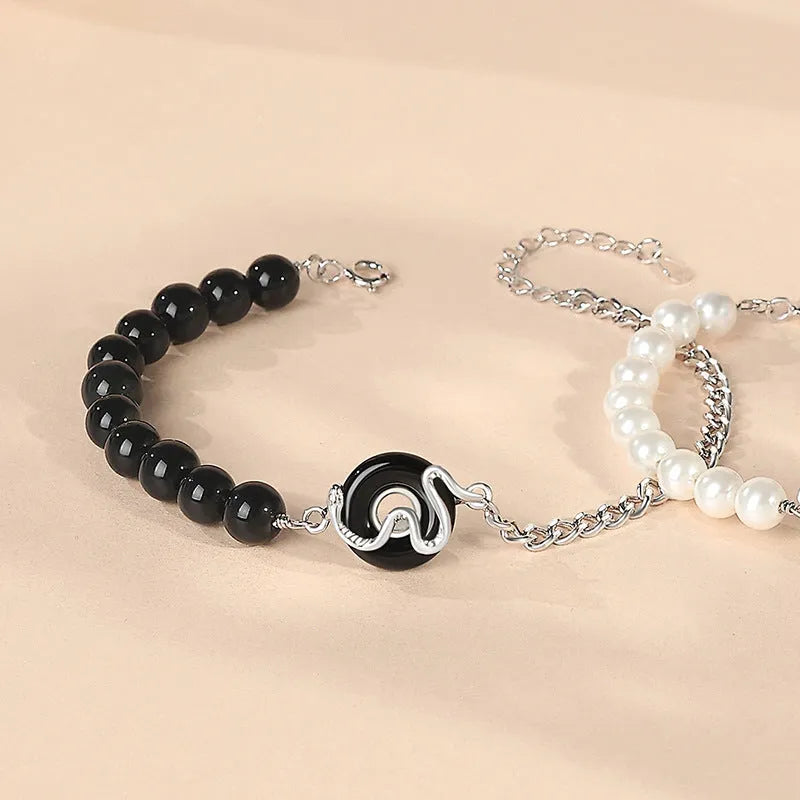 925 sterling silver bracelet with snake modelling and secure buckle clasp in New Chinese style