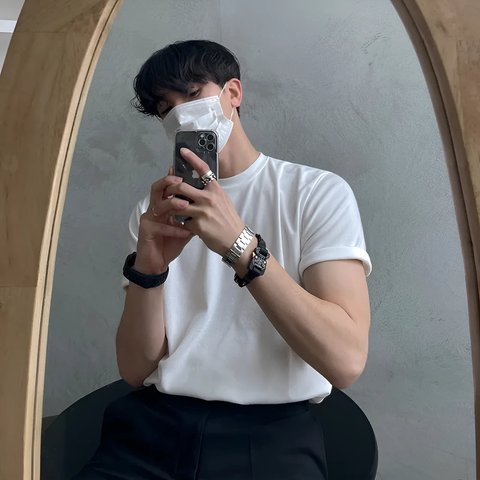 Men's slim fit cotton t-shirt with regular half sleeves in black solid colour