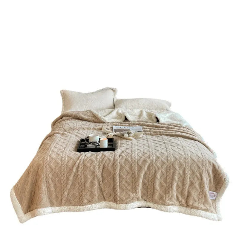 Polyester thermal flannel blanket in modern simplicity design measuring 180x200cm