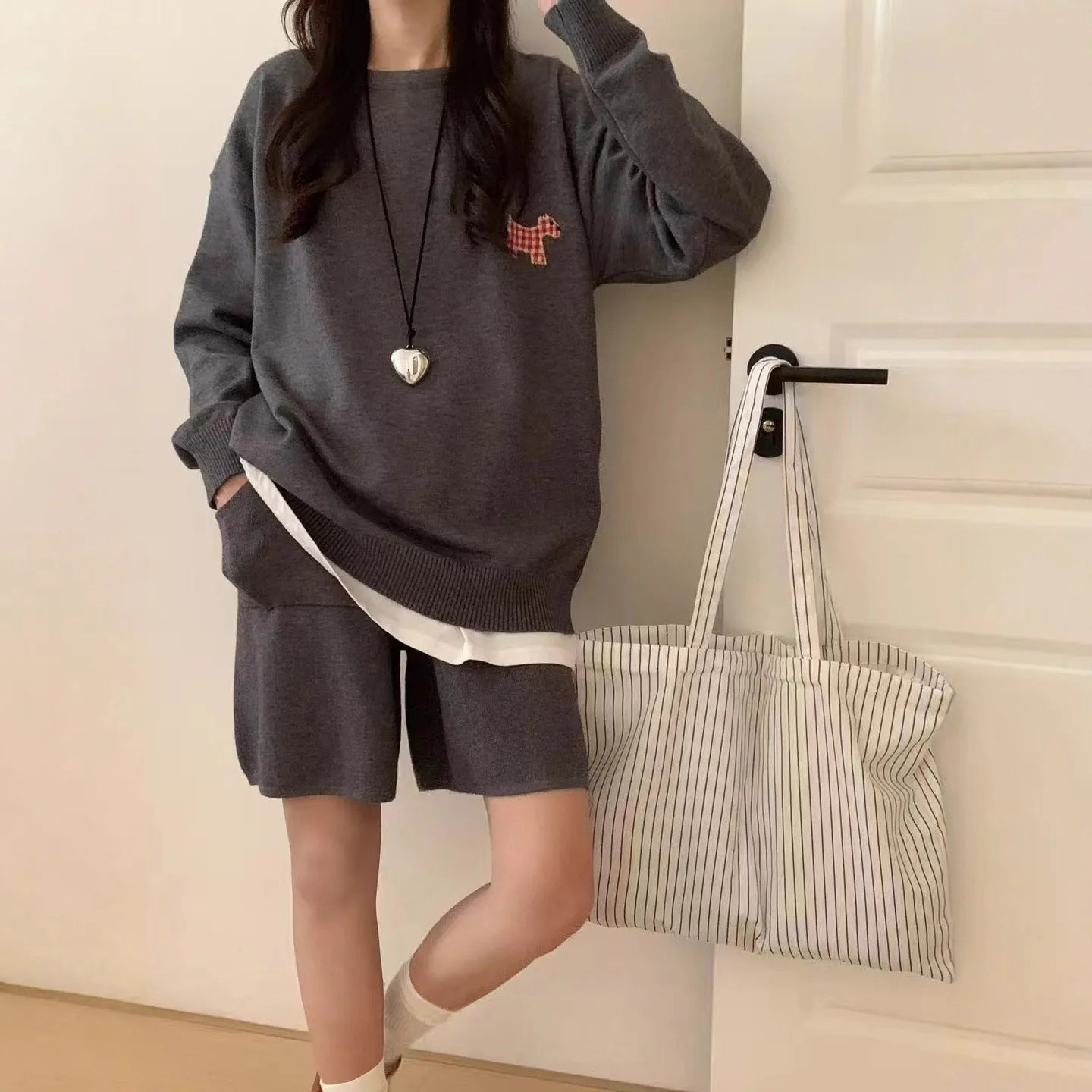 Women's casual knitted sweater shorts matching set in imitation cashmere fabric with embroidery details