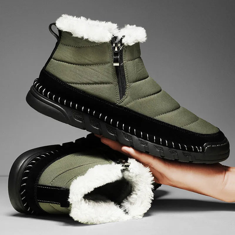Men's plus size snow boots in black with artificial plush lining and non-slip rubber soles
