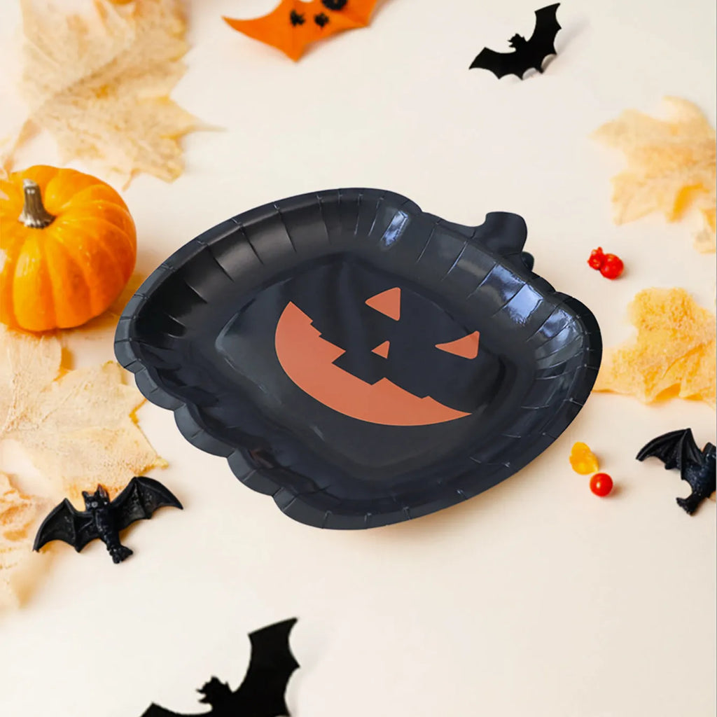 Black pumpkin design disposable paper plates for Halloween parties, 9-inch diameter