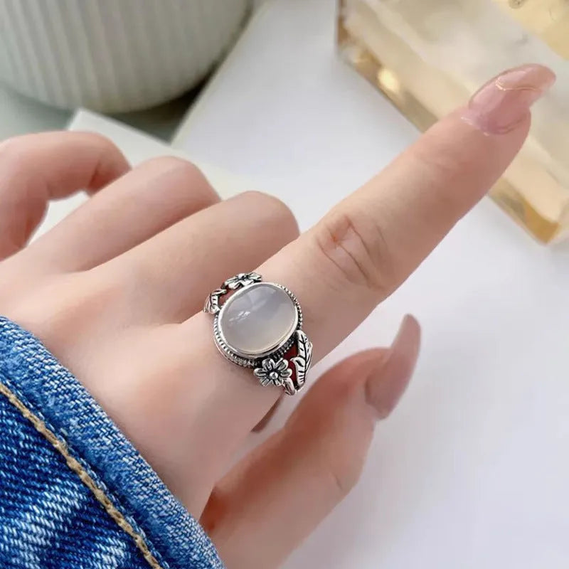 Adjustable copper vintage ring with U-shaped design and white chalcedony aesthetic