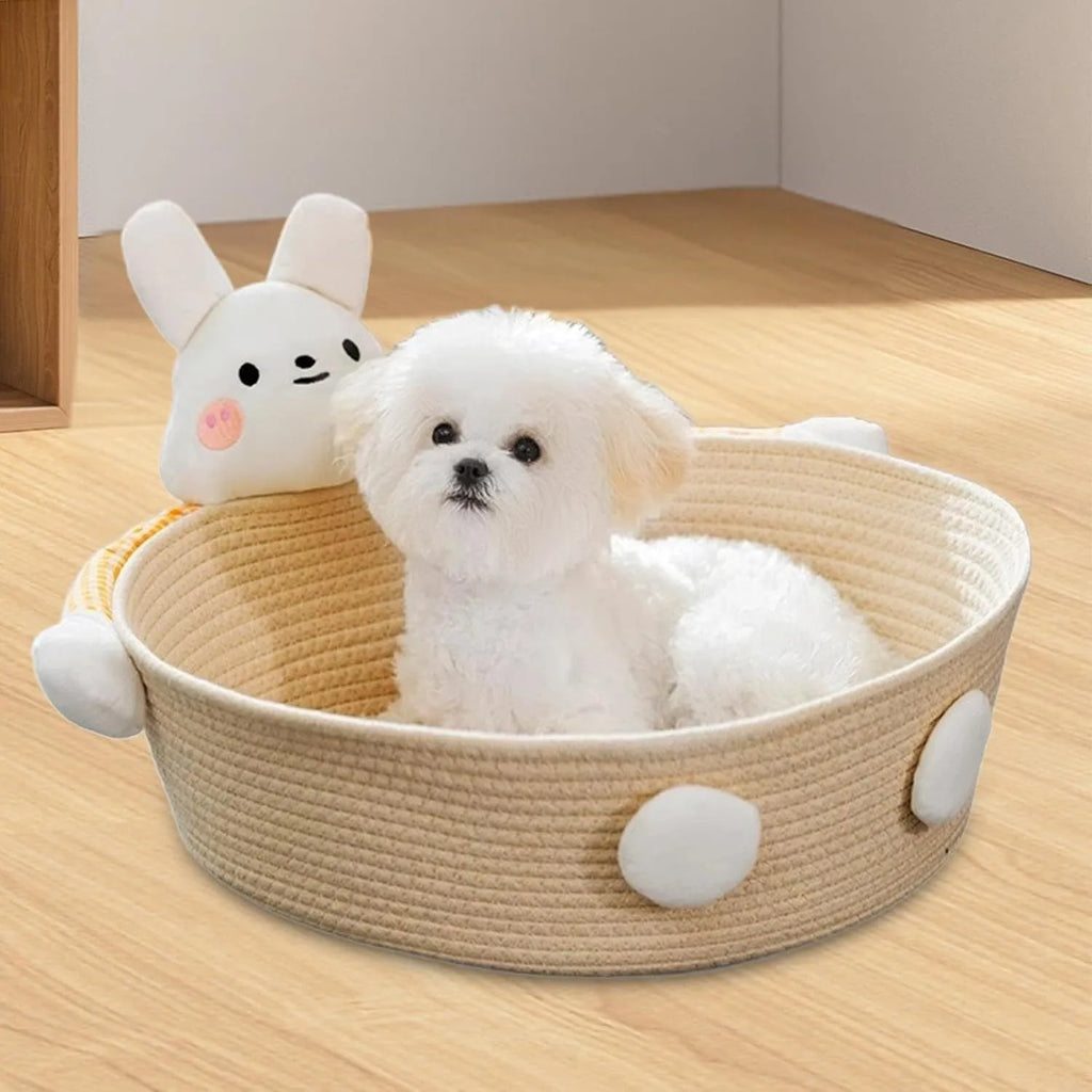 Woven cotton rope cat bed basket with integrated scratch pad in bear design
