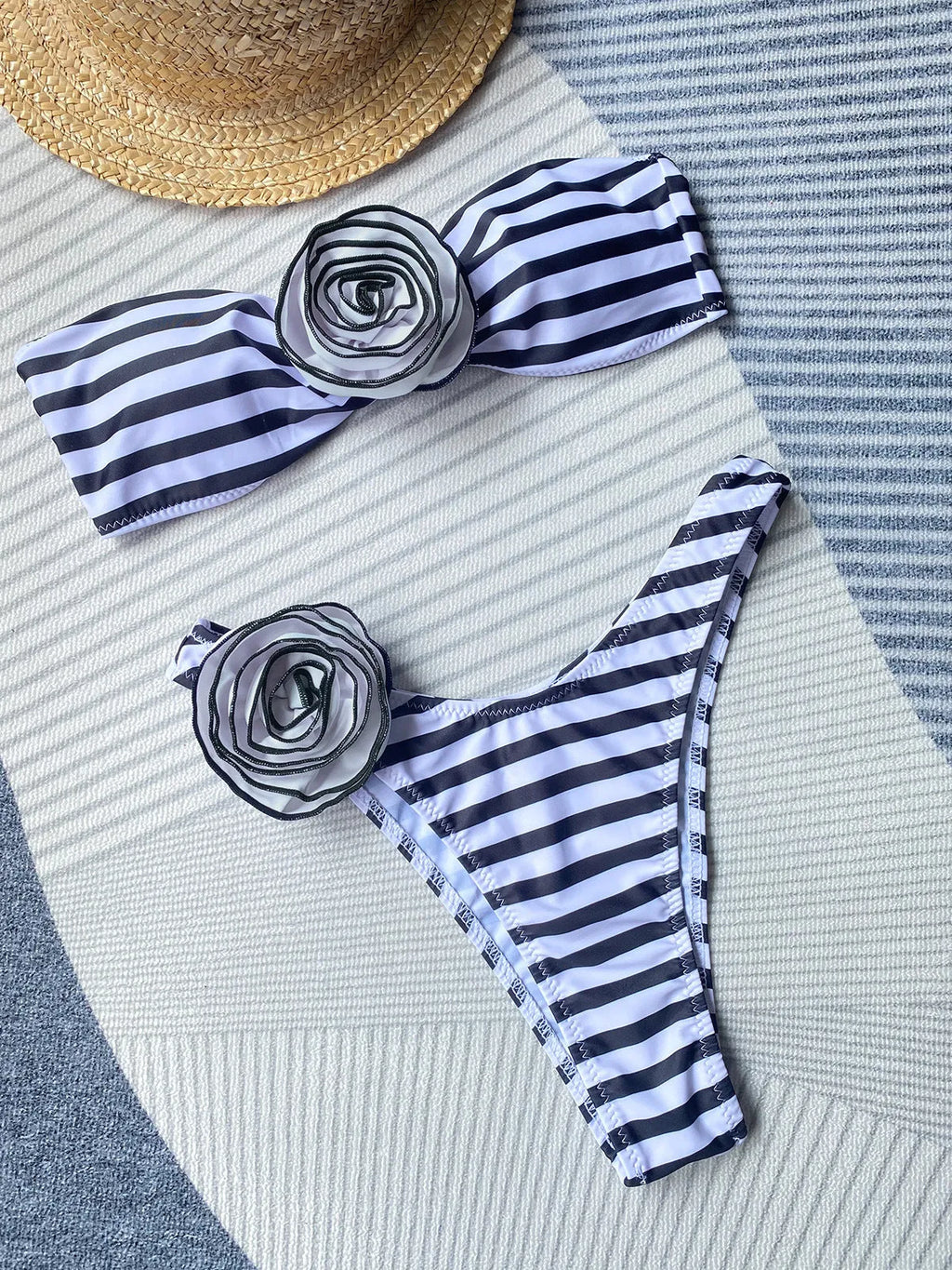 Floral pattern split bikini swimsuit with tube top and shorts in polyester fabric